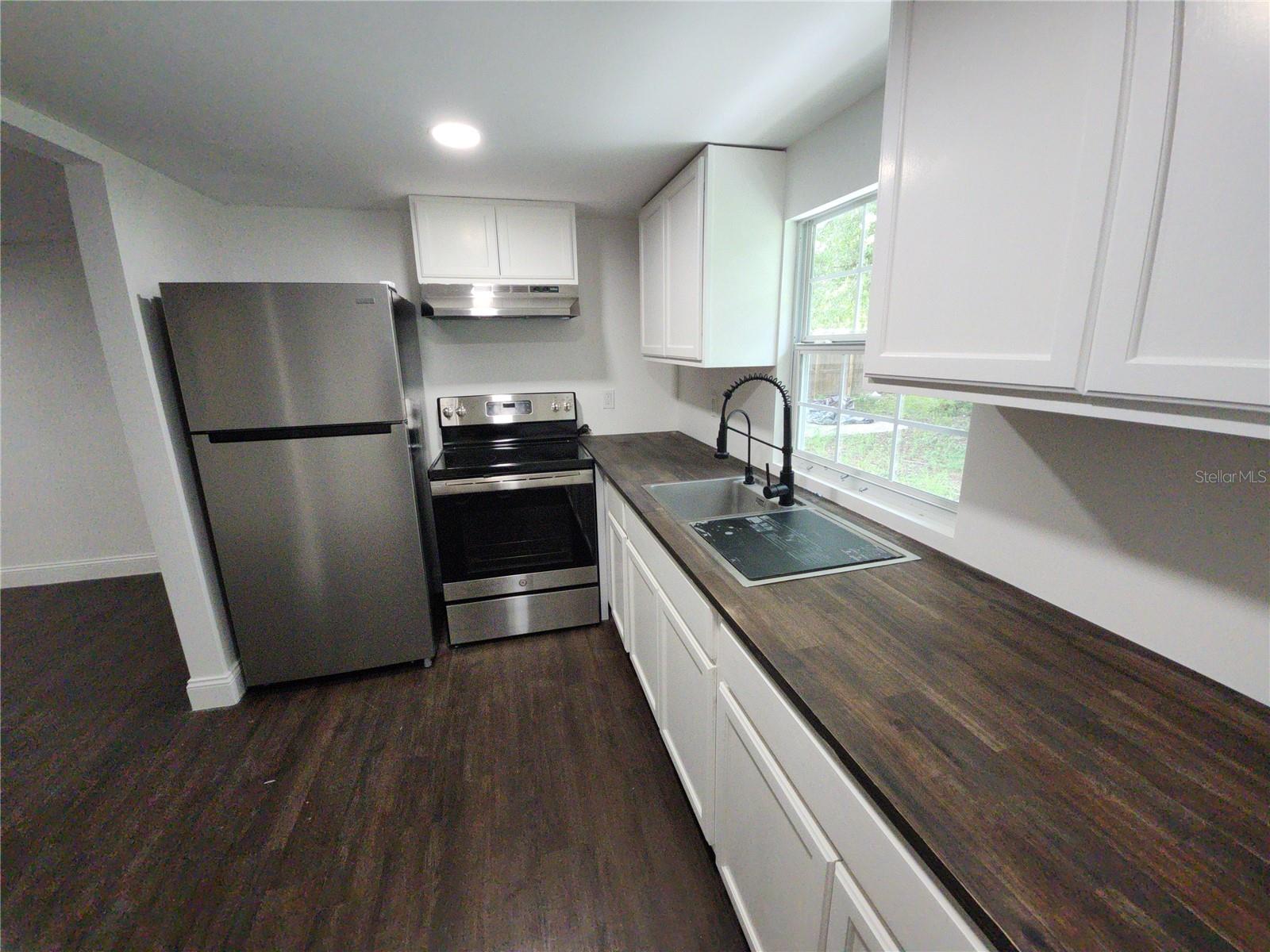 AERO ESTATES - Residential