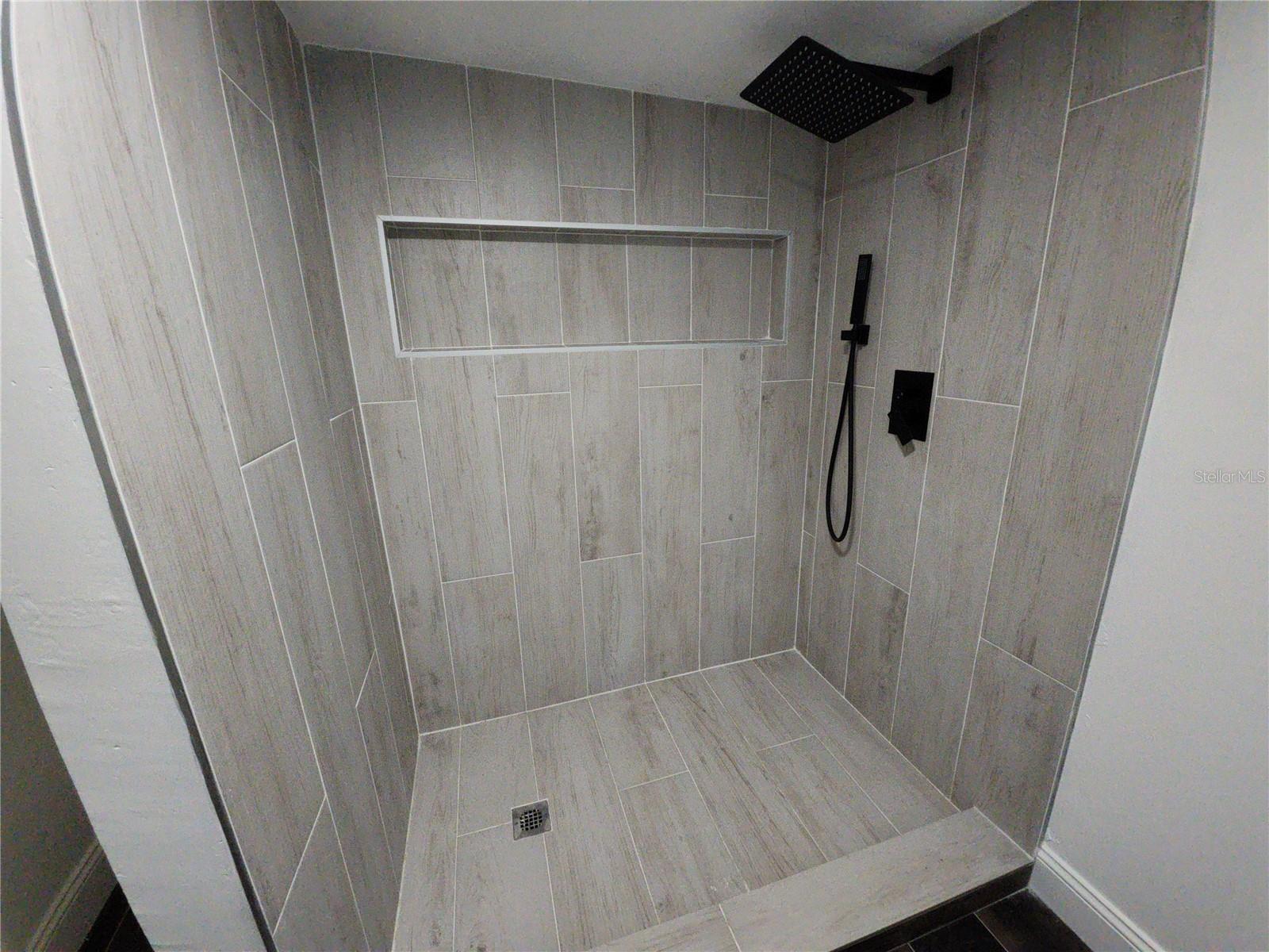 AERO ESTATES - Residential