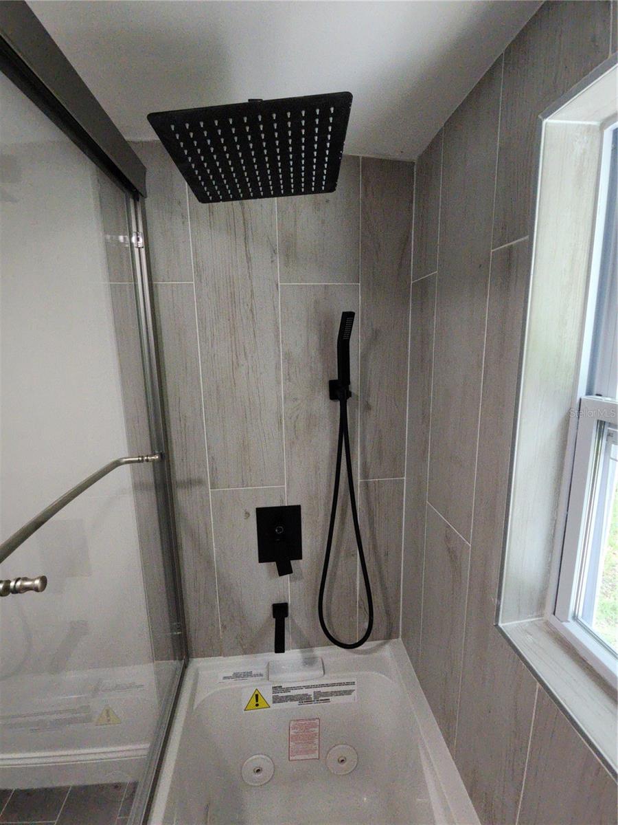 AERO ESTATES - Residential