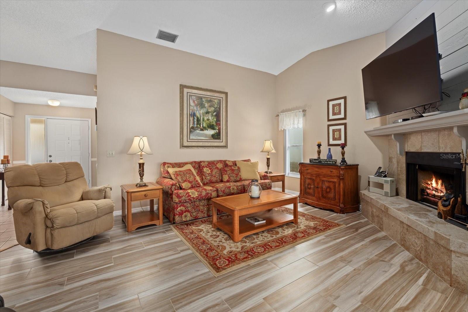 FOXWOOD - Residential
