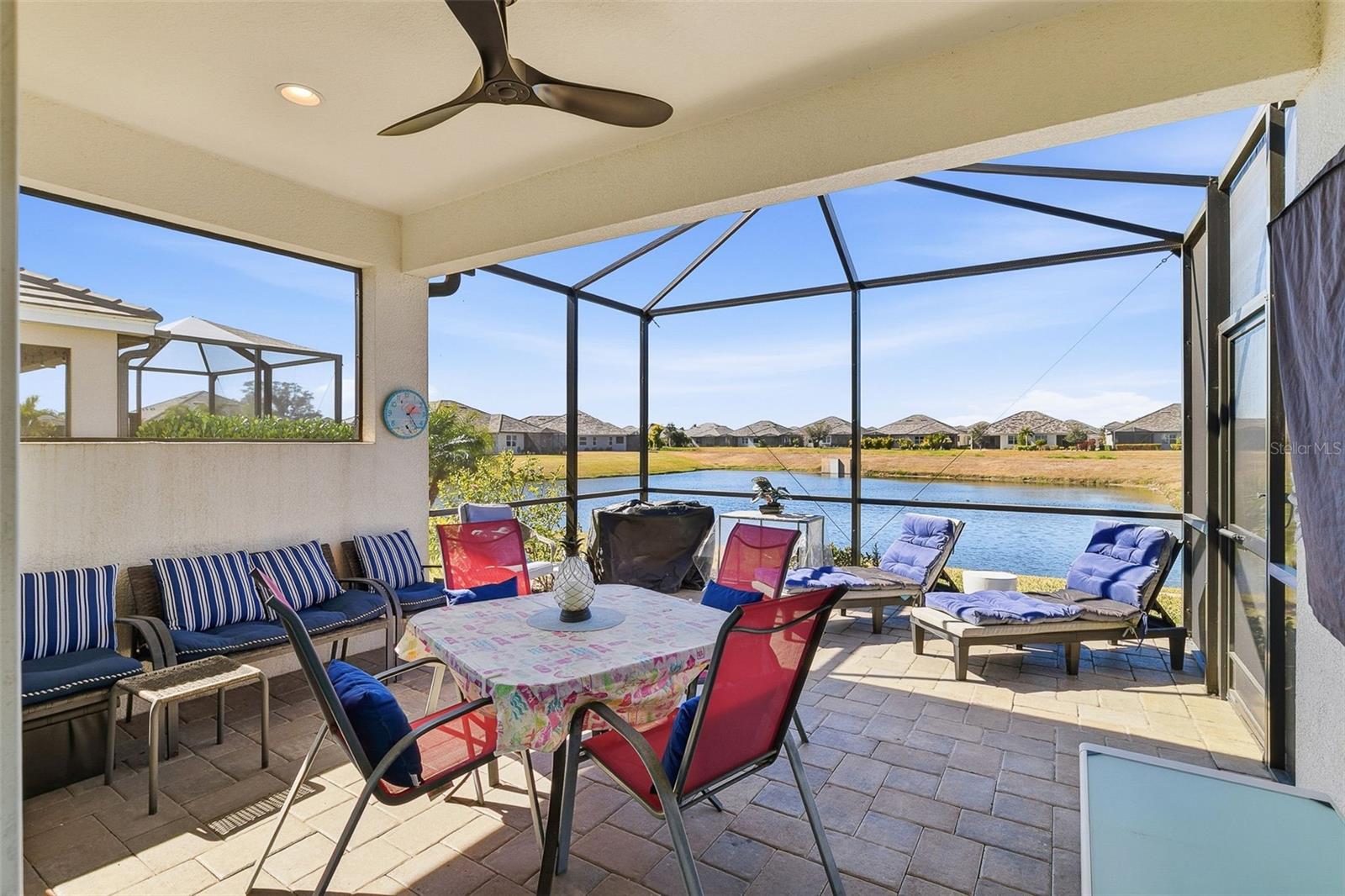 UNIVERSITY VILLAGE - Residential