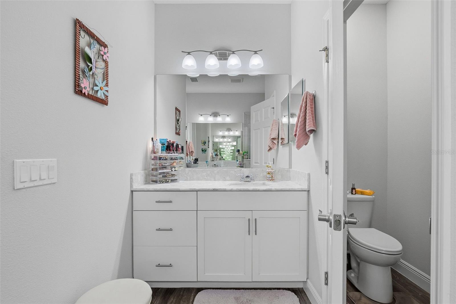 UNIVERSITY VILLAGE - Residential