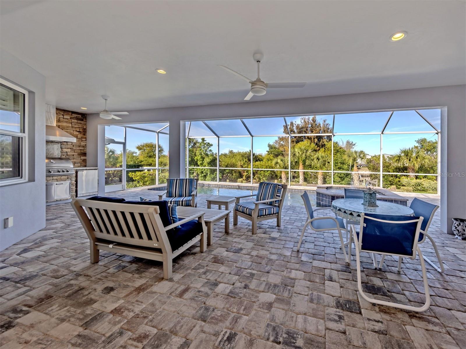 COTTAGES/CURRY CRK - Residential