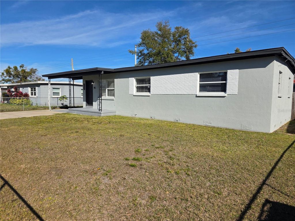 Photo of 821 S Solandra Drive, Orlando, FL 32807 (MLS # O6375789)