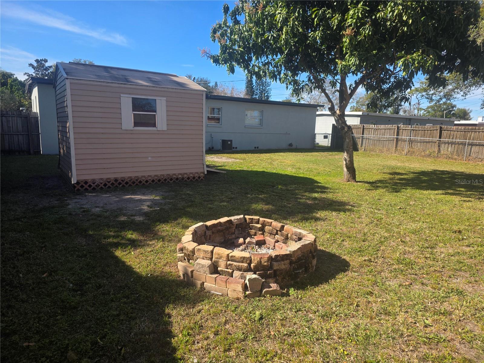 821 S SOLANDRA DRIVE