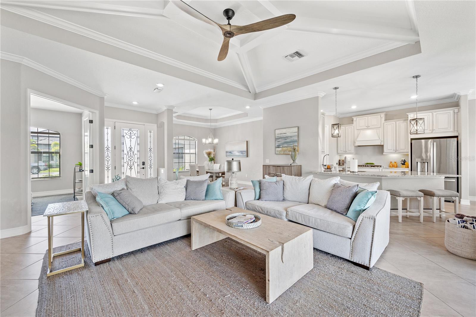 LAKEWOOD NATIONAL - Residential Lease