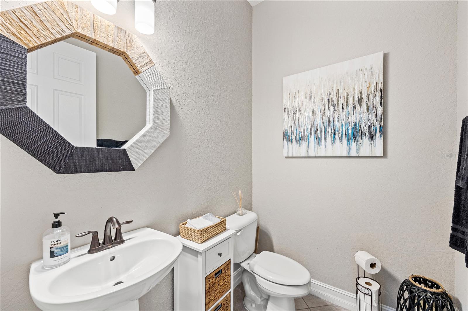 LAKEWOOD NATIONAL - Residential Lease