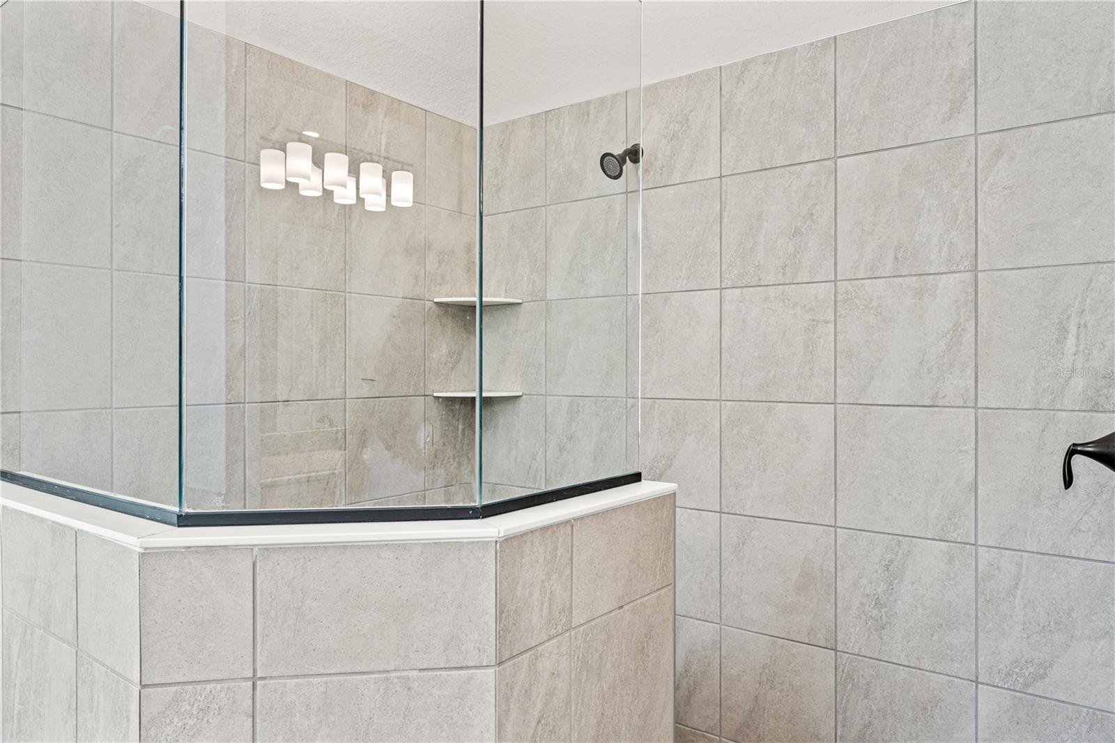 LAKEWOOD NATIONAL - Residential Lease