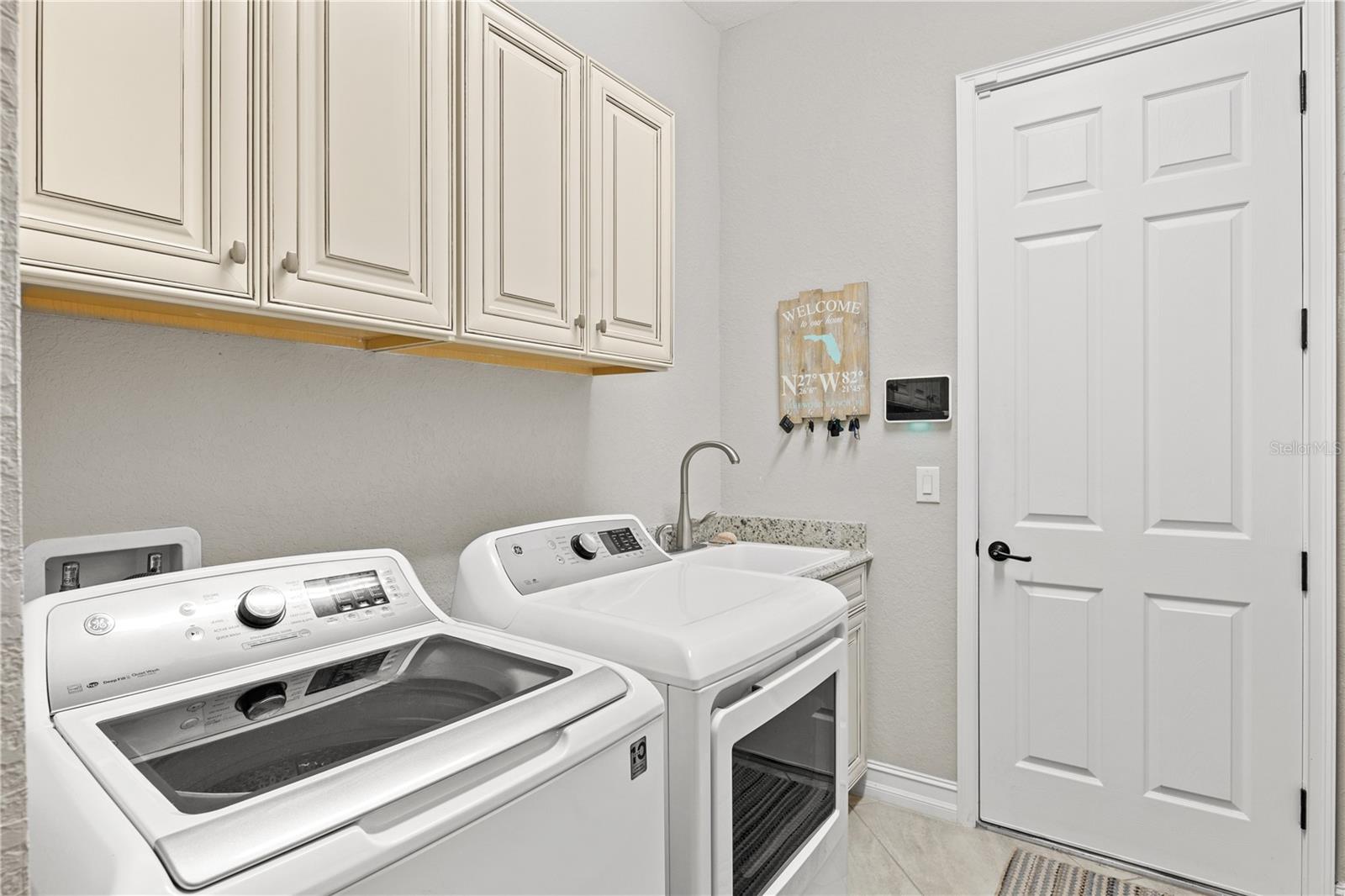 LAKEWOOD NATIONAL - Residential Lease