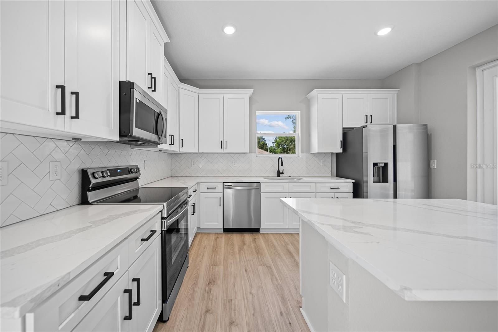 3944 SW 130TH LOOP