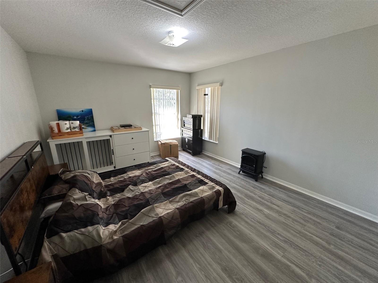 RAINBOW LAKES ESTATE - Residential