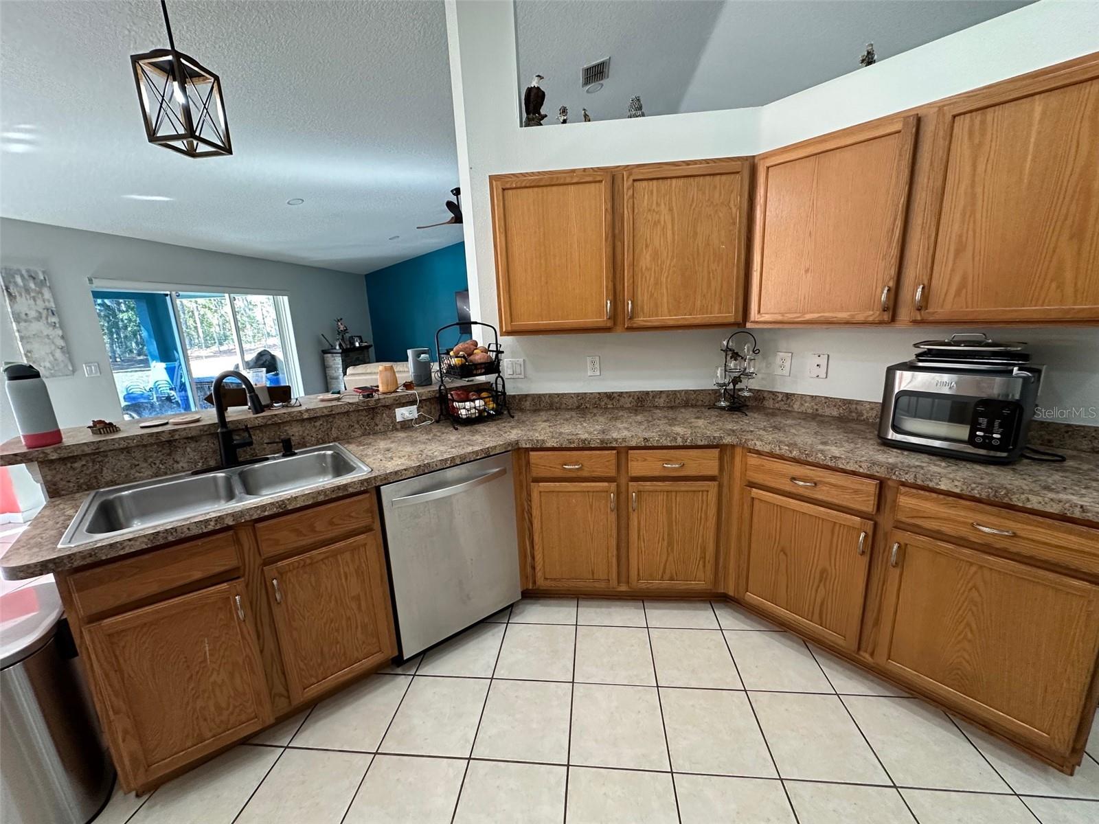 RAINBOW LAKES ESTATE - Residential