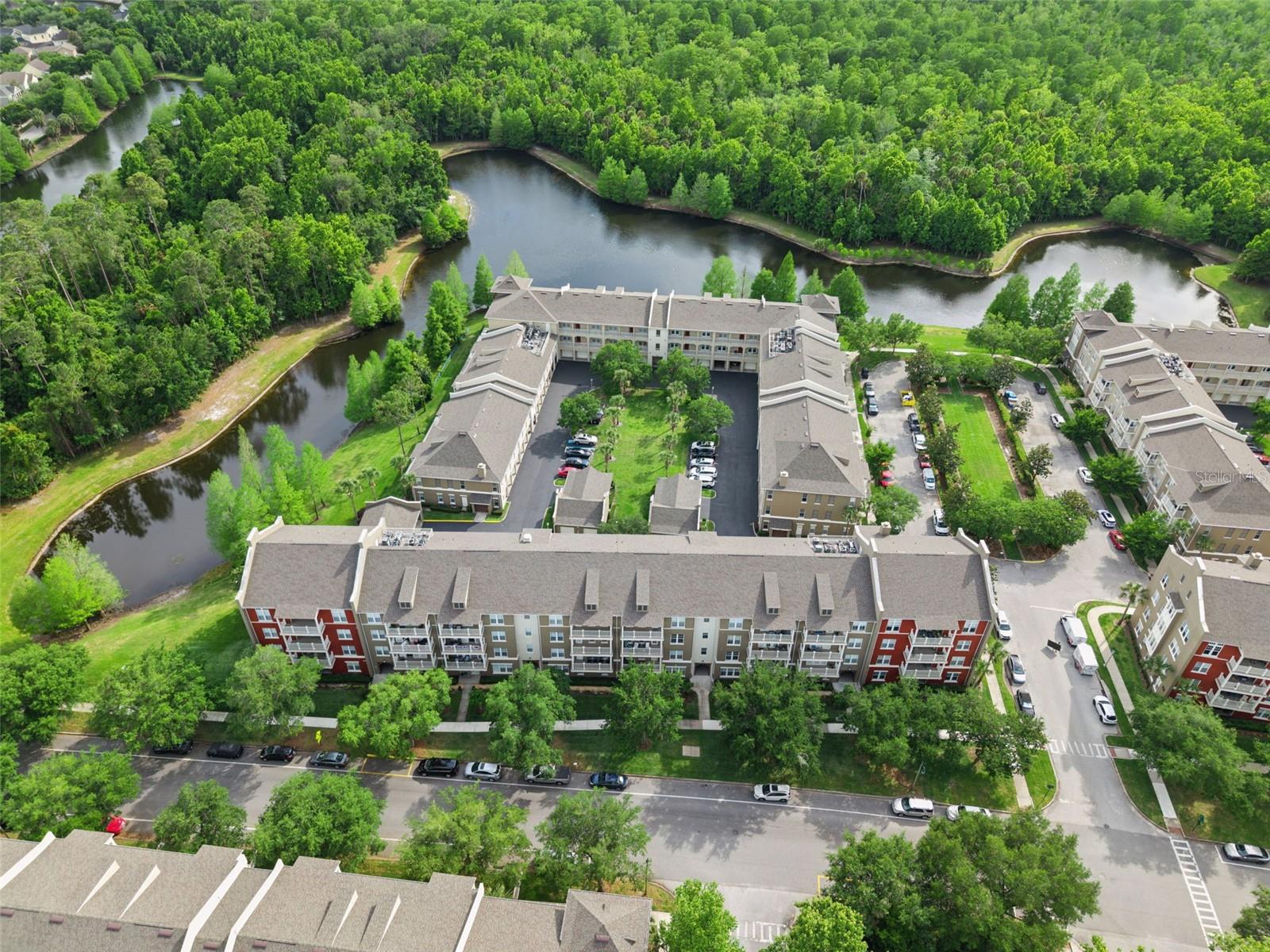 ARTISAN CLUB CONDO - Residential