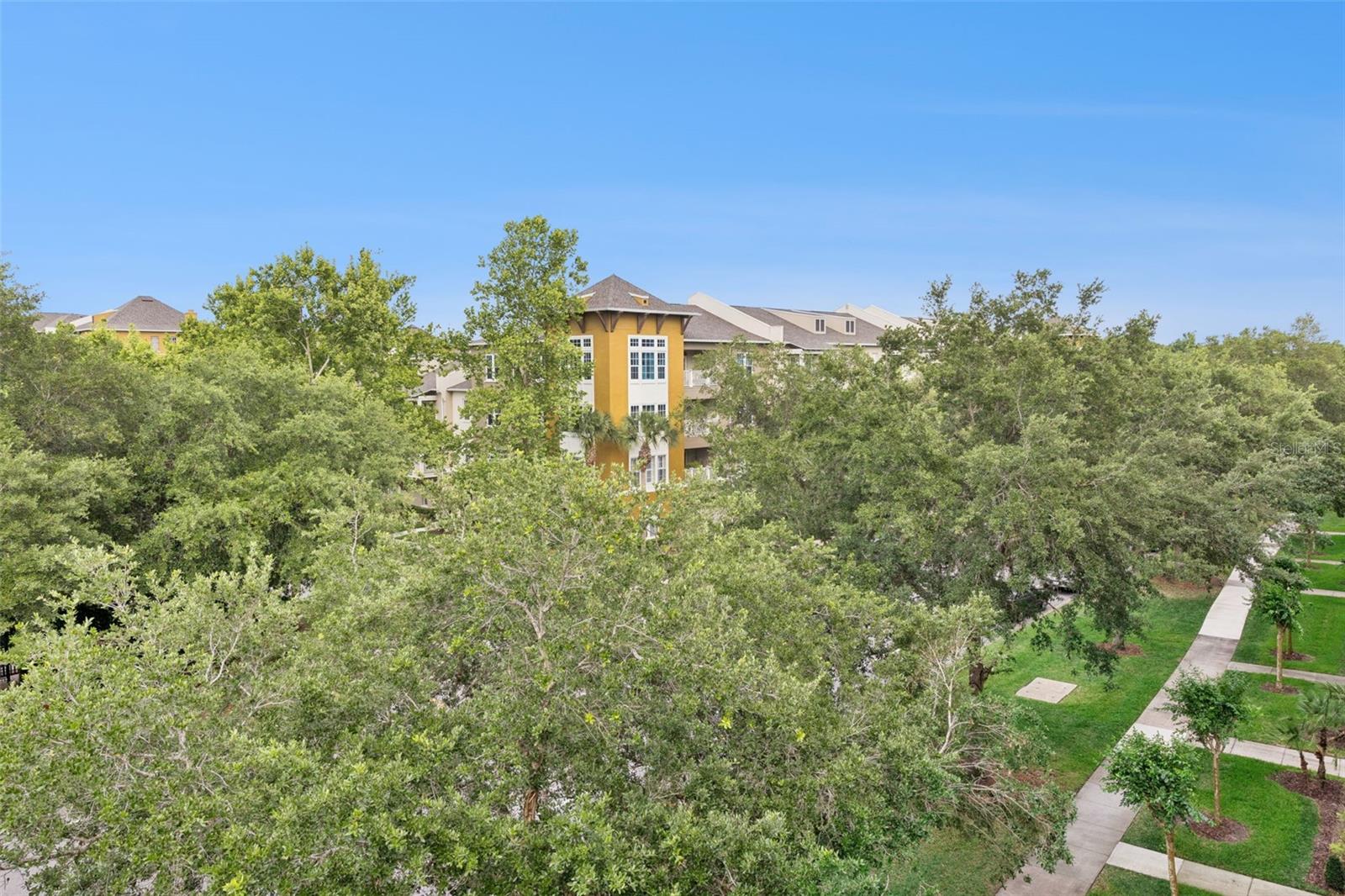 ARTISAN CLUB CONDO - Residential