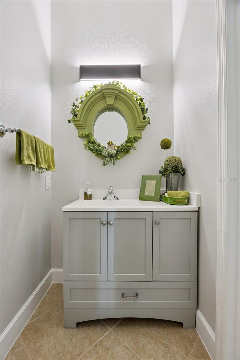 ARTISAN CLUB CONDO - Residential