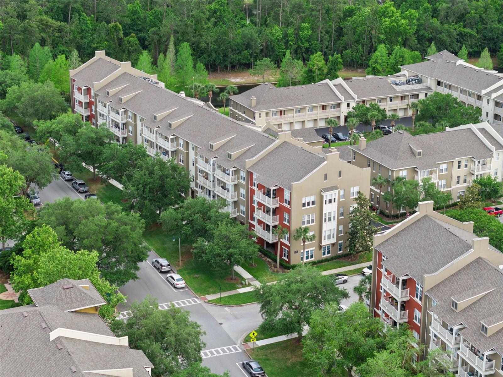 ARTISAN CLUB CONDO - Residential