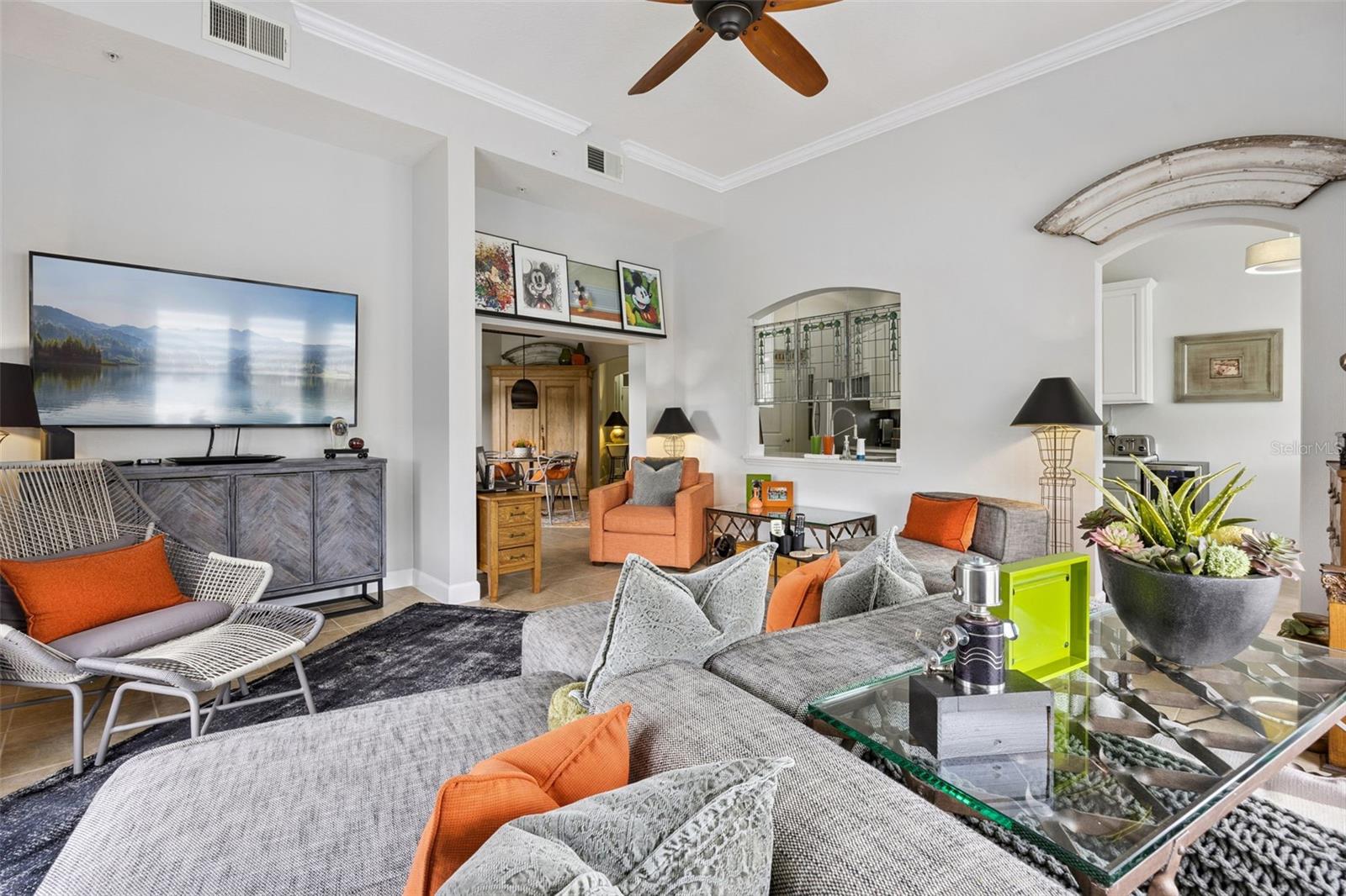 ARTISAN CLUB CONDO - Residential