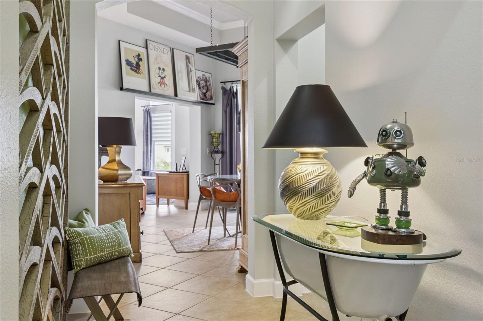 ARTISAN CLUB CONDO - Residential