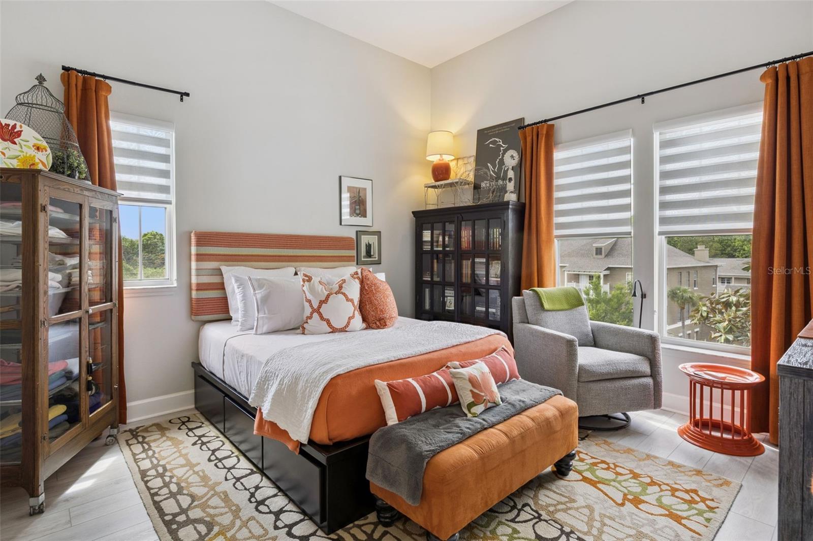 ARTISAN CLUB CONDO - Residential