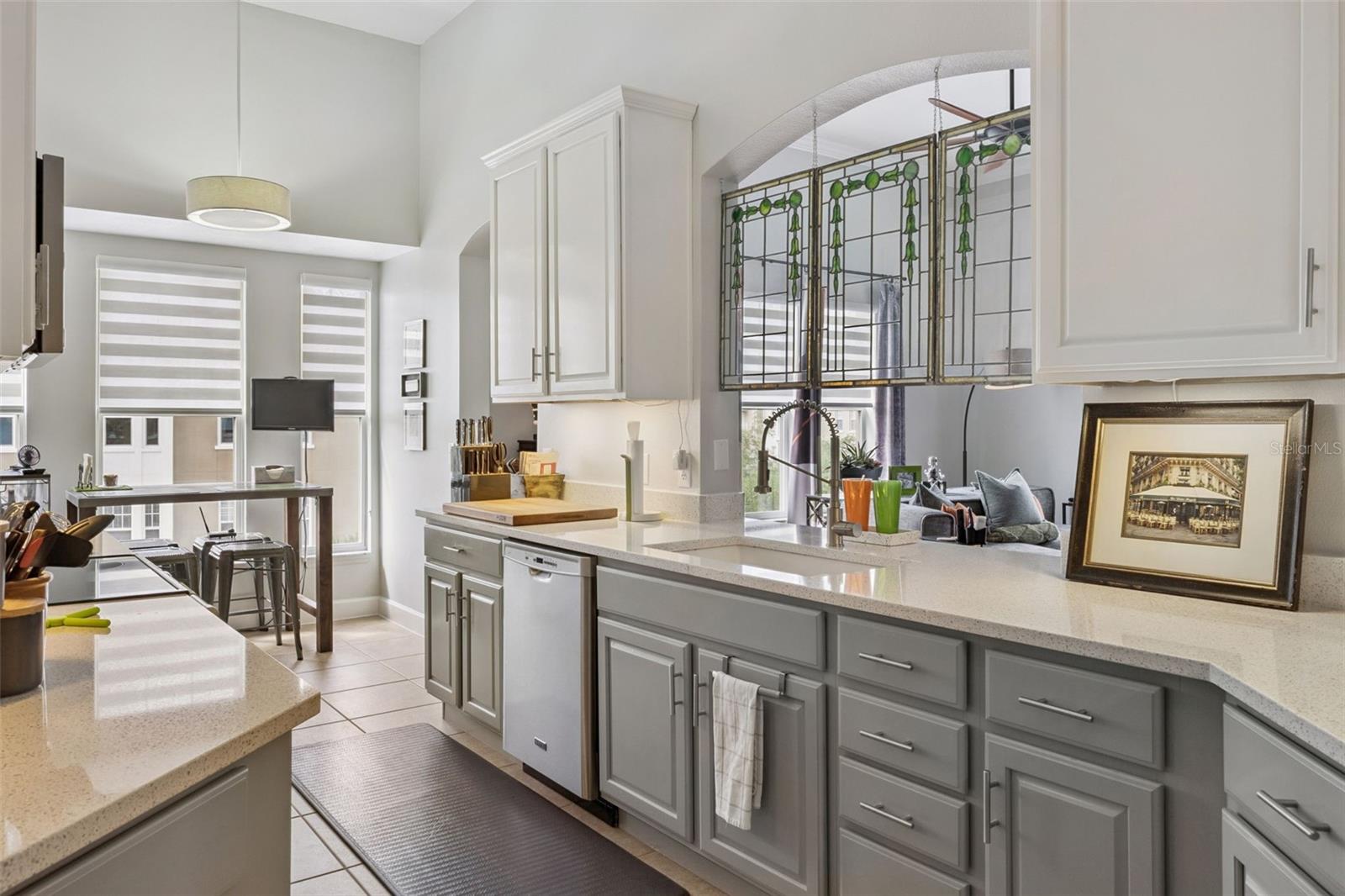 ARTISAN CLUB CONDO - Residential