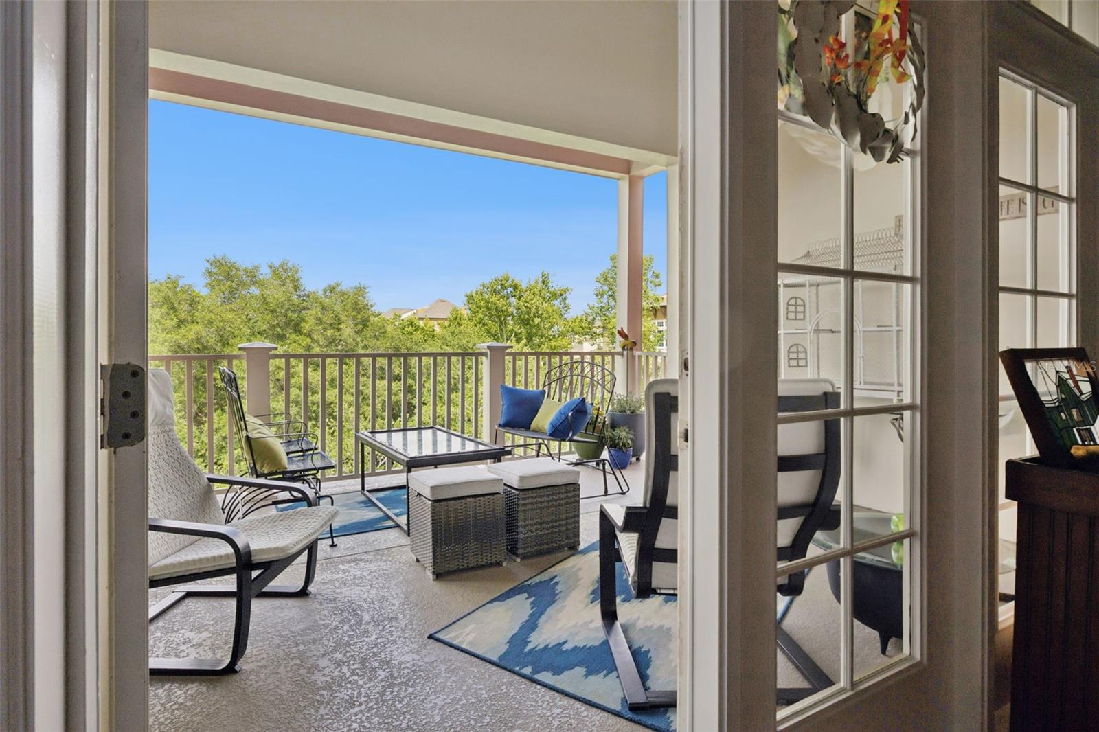 ARTISAN CLUB CONDO - Residential