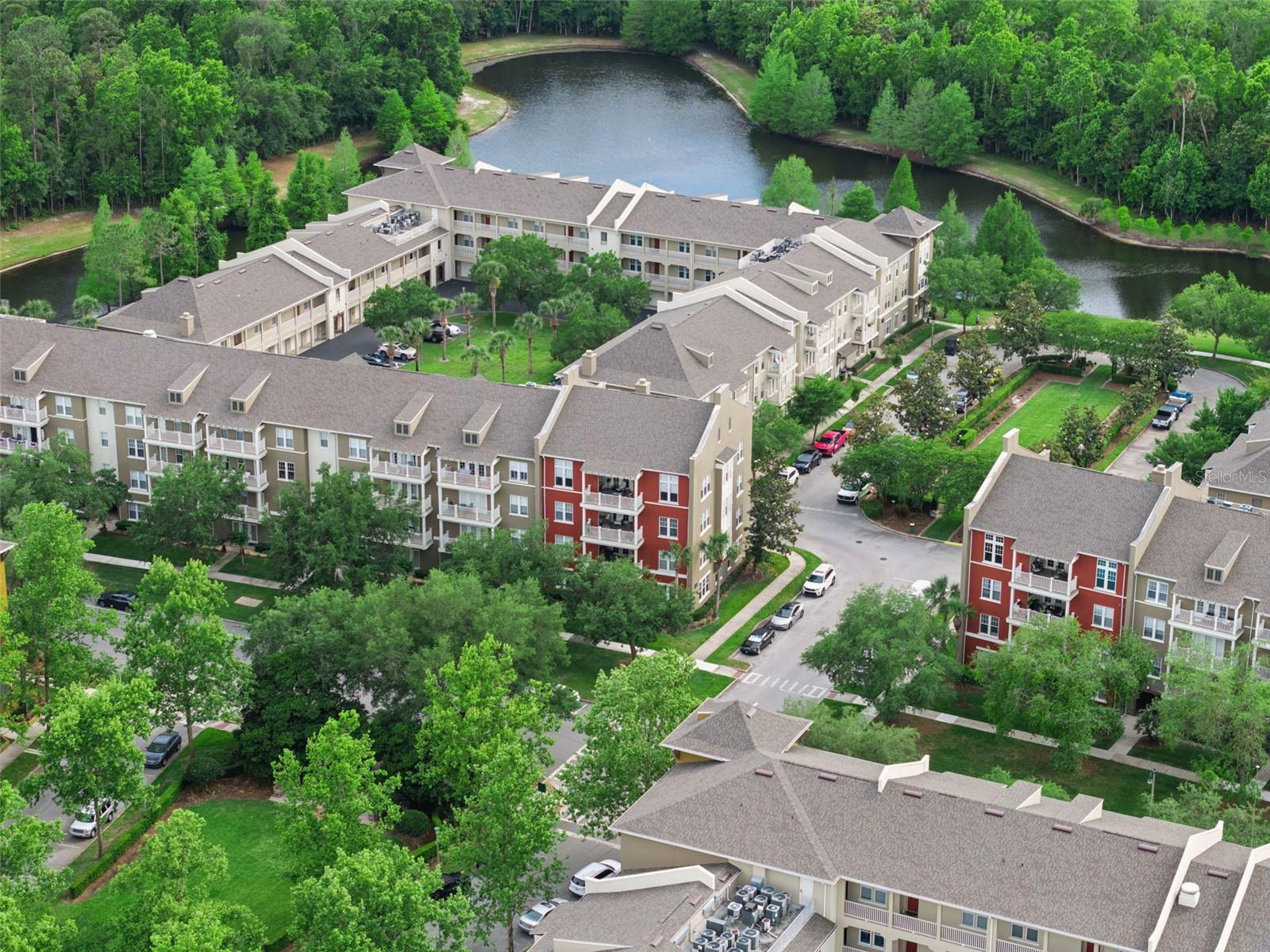 ARTISAN CLUB CONDO - Residential