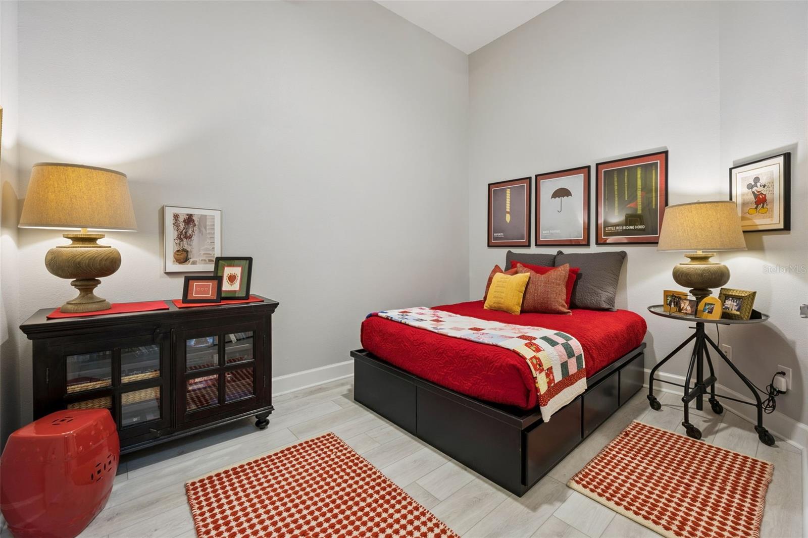 ARTISAN CLUB CONDO - Residential