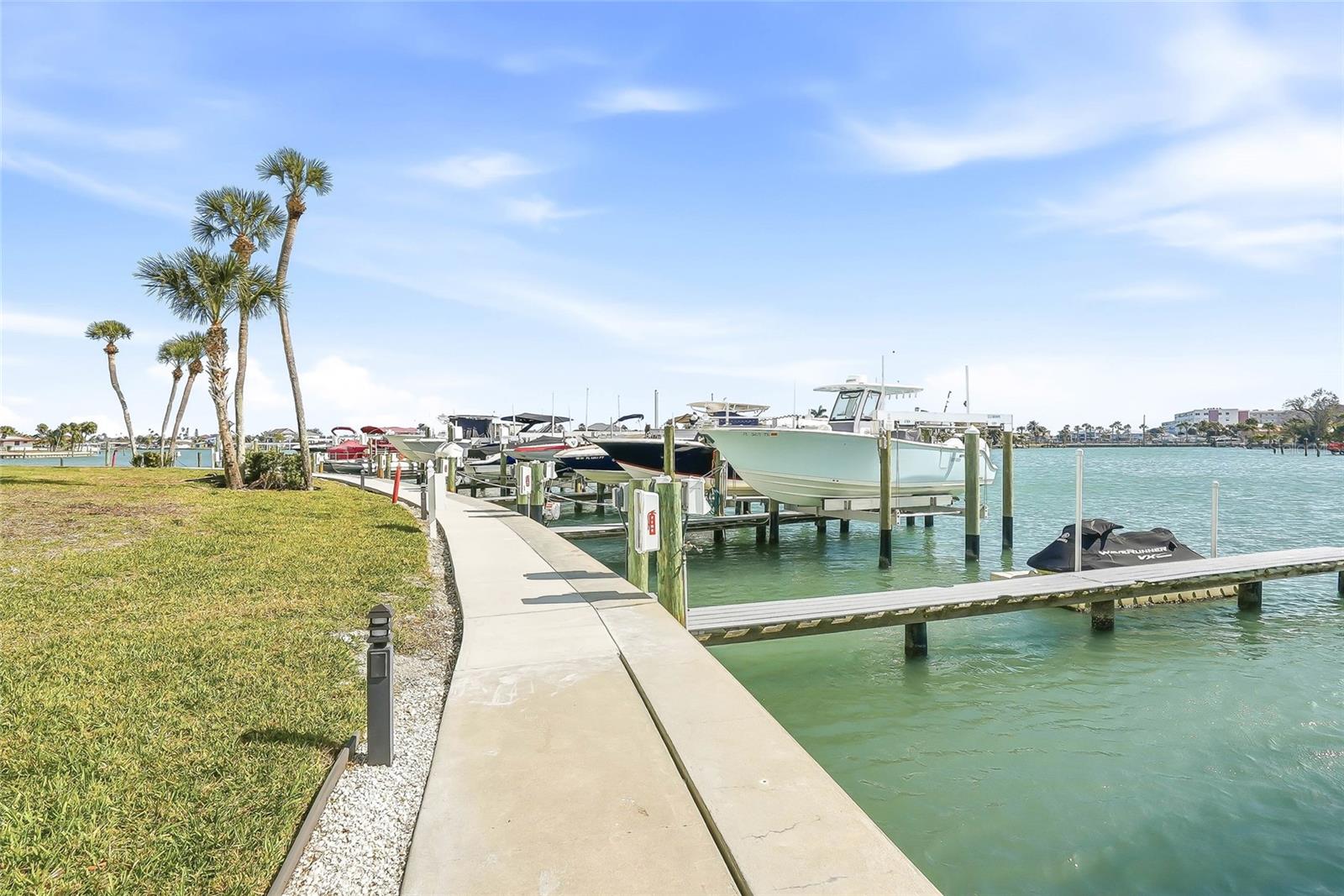 THREE PALMS POINTE CONDO - Residential