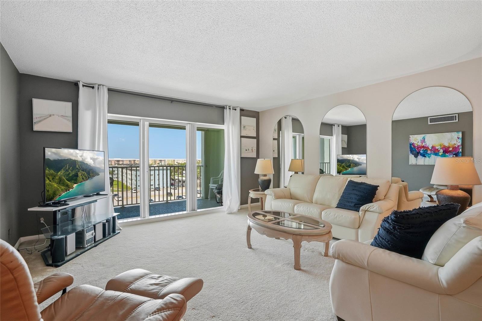 THREE PALMS POINTE CONDO - Residential