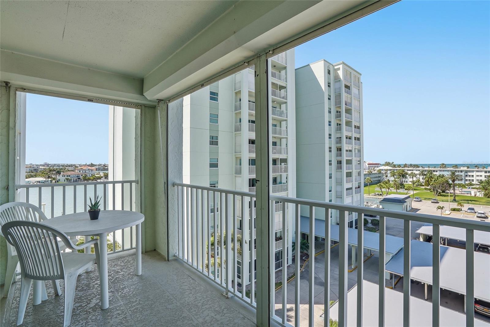 THREE PALMS POINTE CONDO - Residential