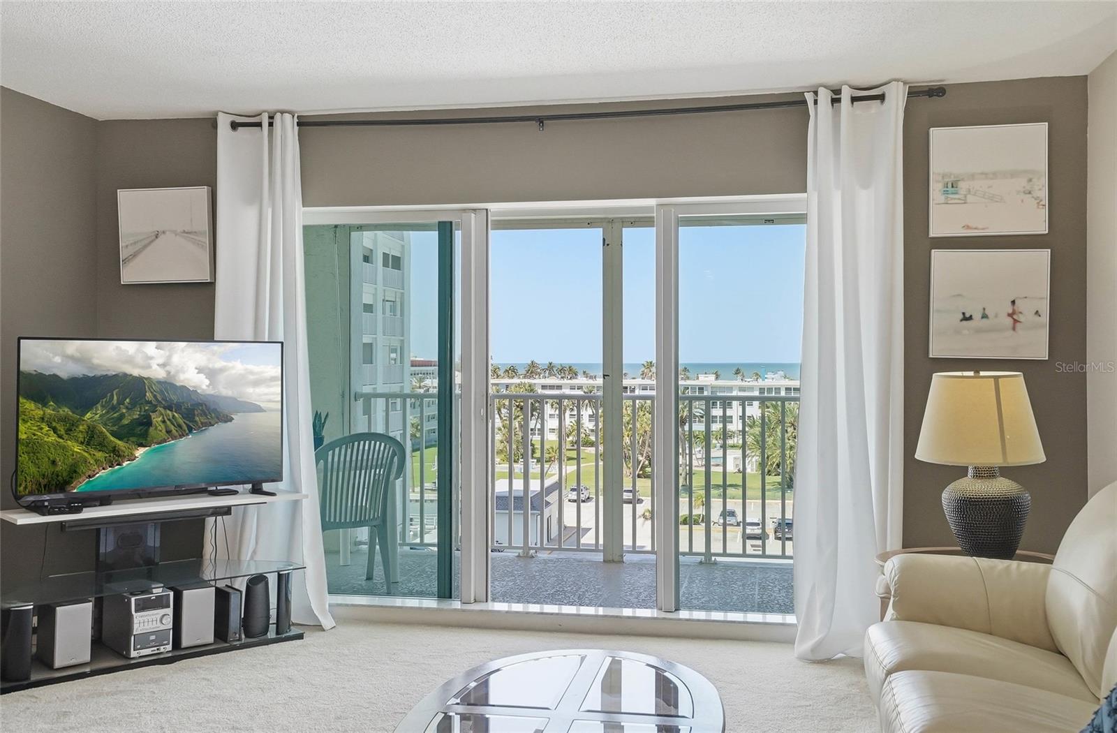 THREE PALMS POINTE CONDO - Residential