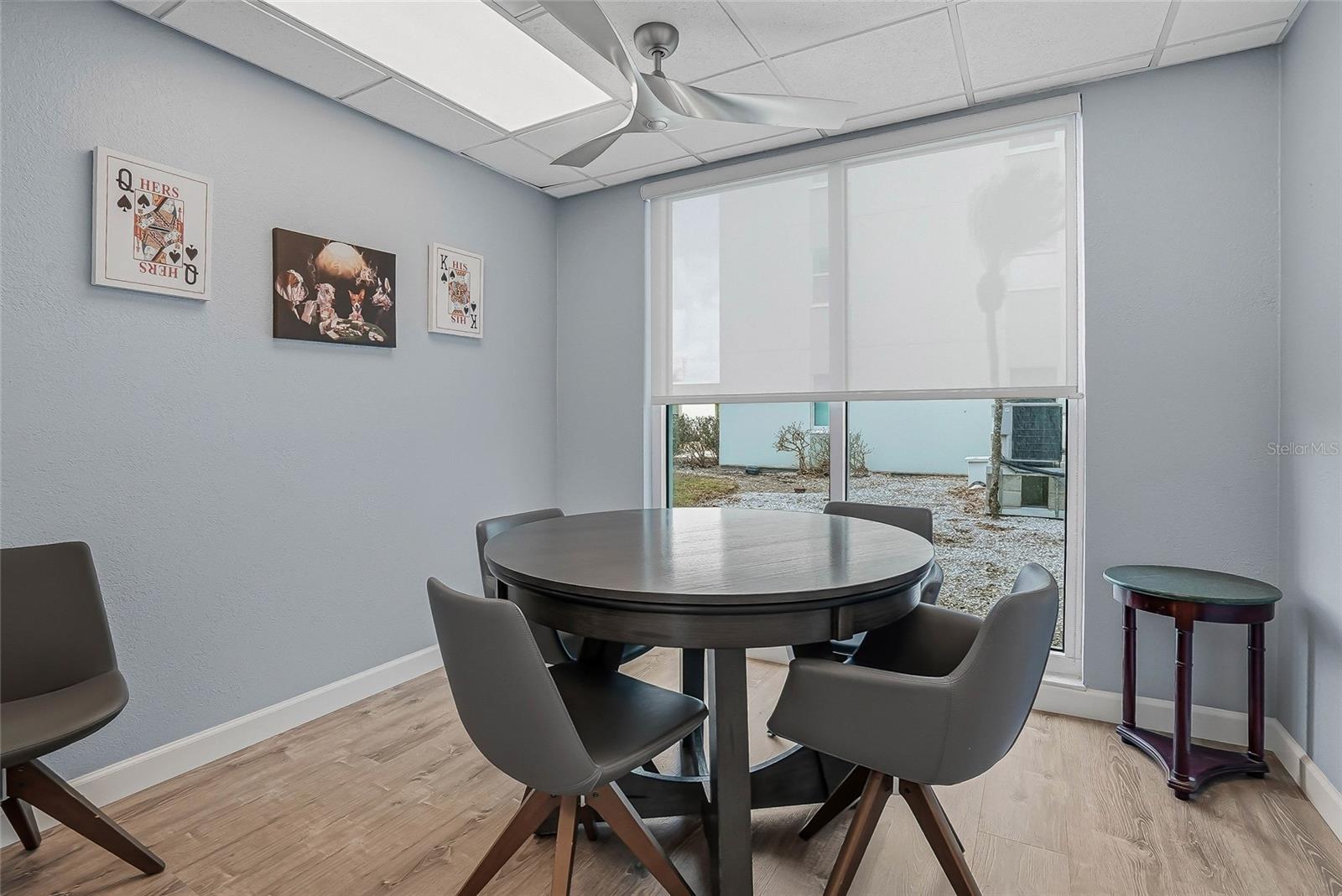 THREE PALMS POINTE CONDO - Residential