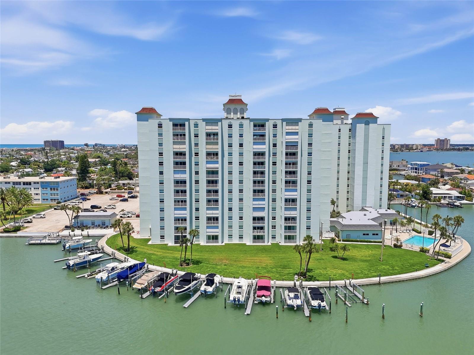 THREE PALMS POINTE CONDO - Residential