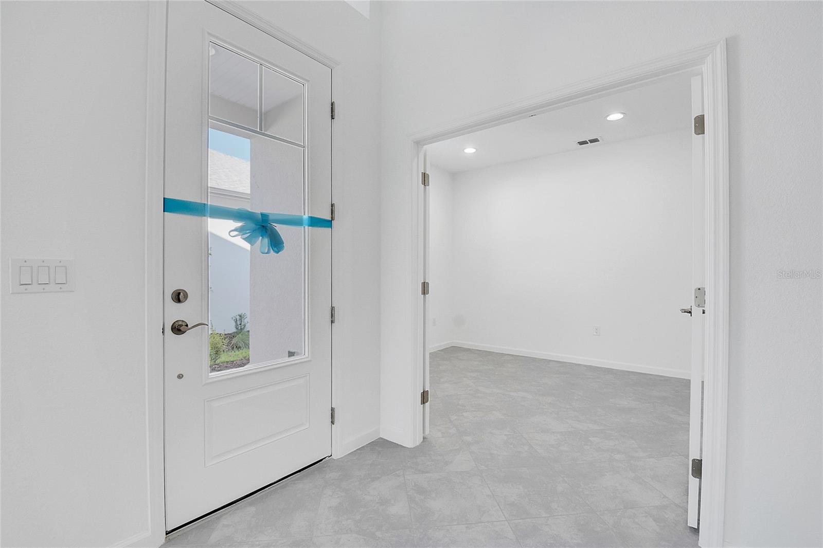 LATITUDE/DAYTONA BEACH PH 1 - Residential Lease