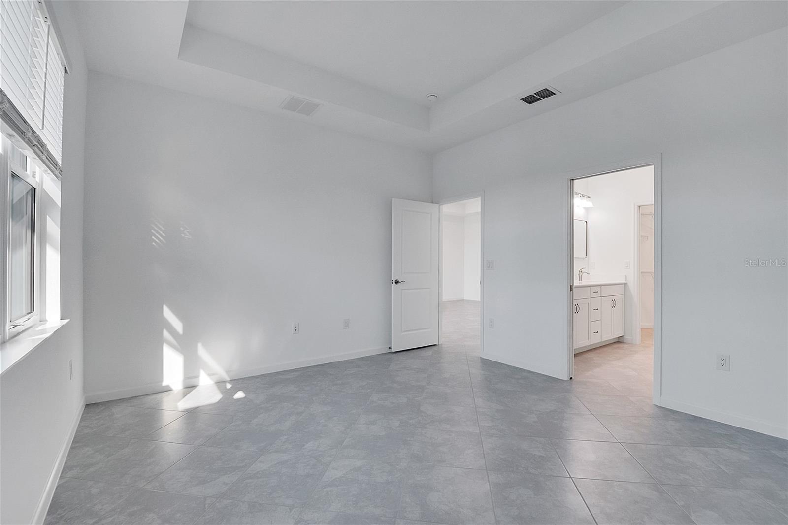 LATITUDE/DAYTONA BEACH PH 1 - Residential Lease