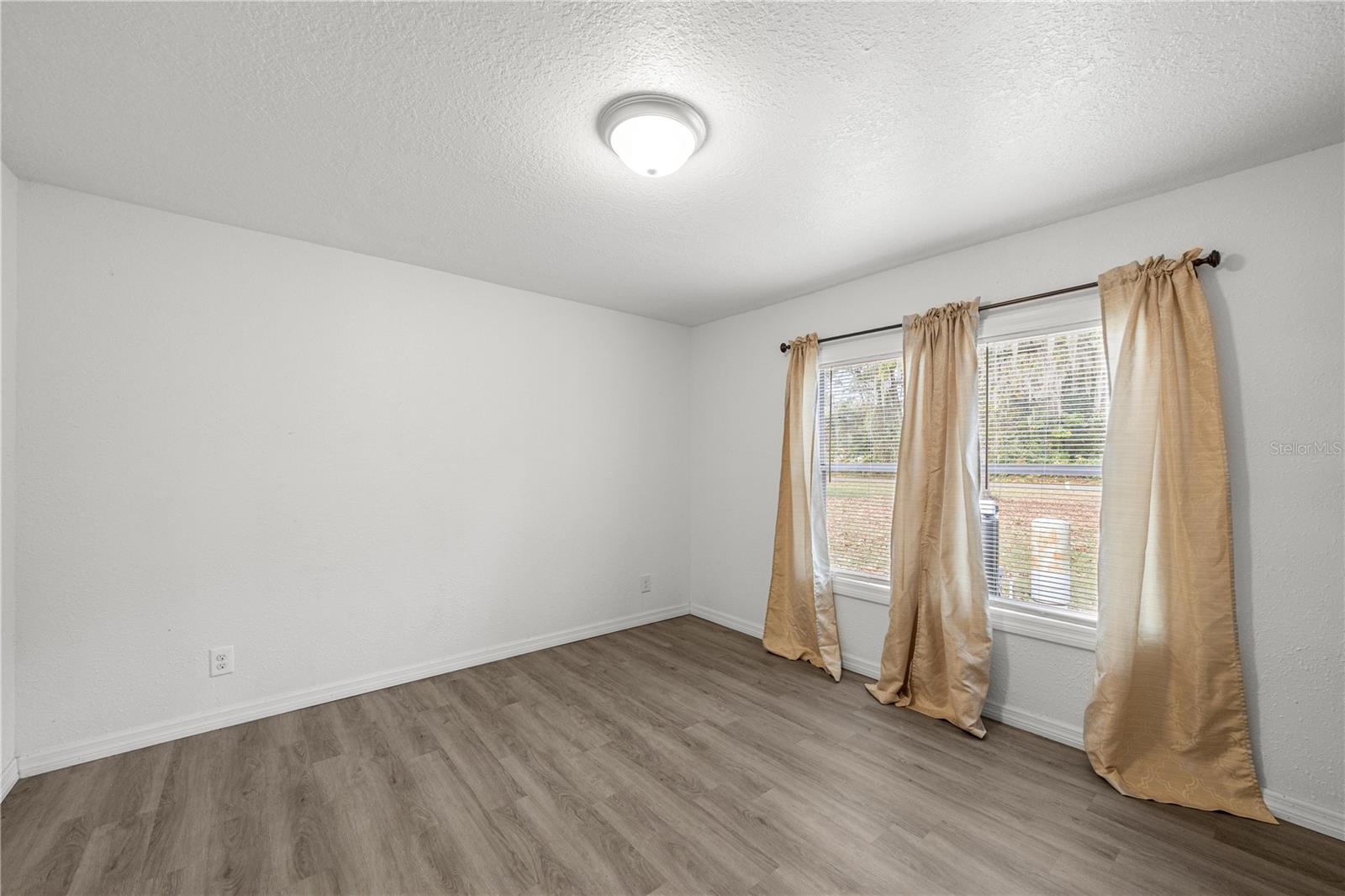 UN 4/THE MDWS - Residential