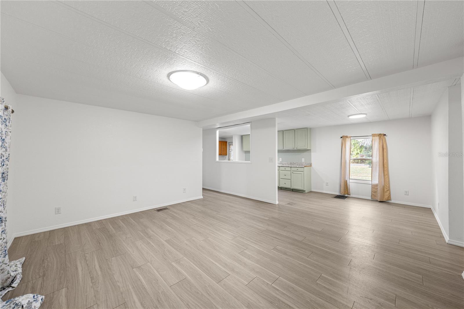 UN 4/THE MDWS - Residential