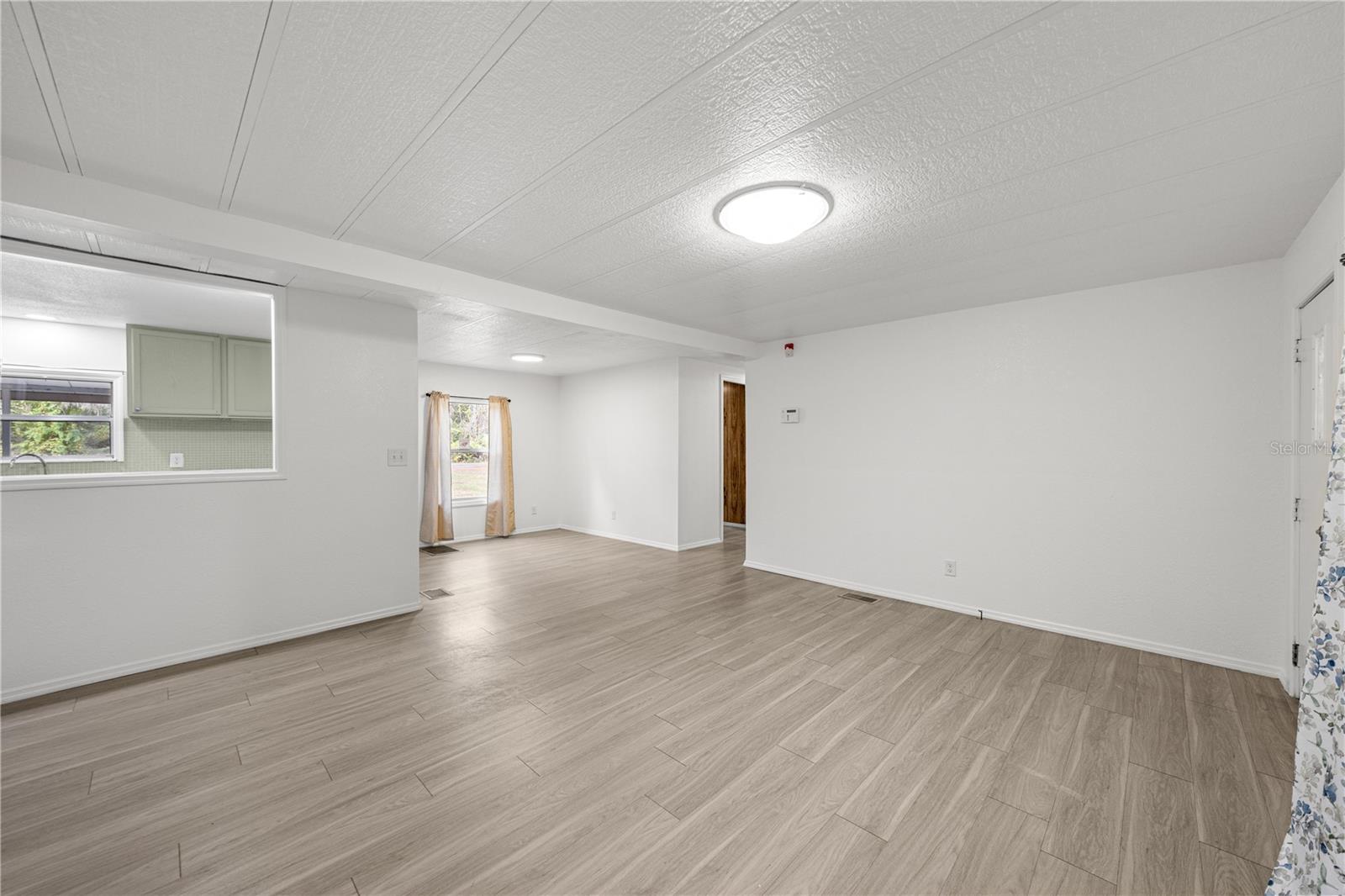 UN 4/THE MDWS - Residential