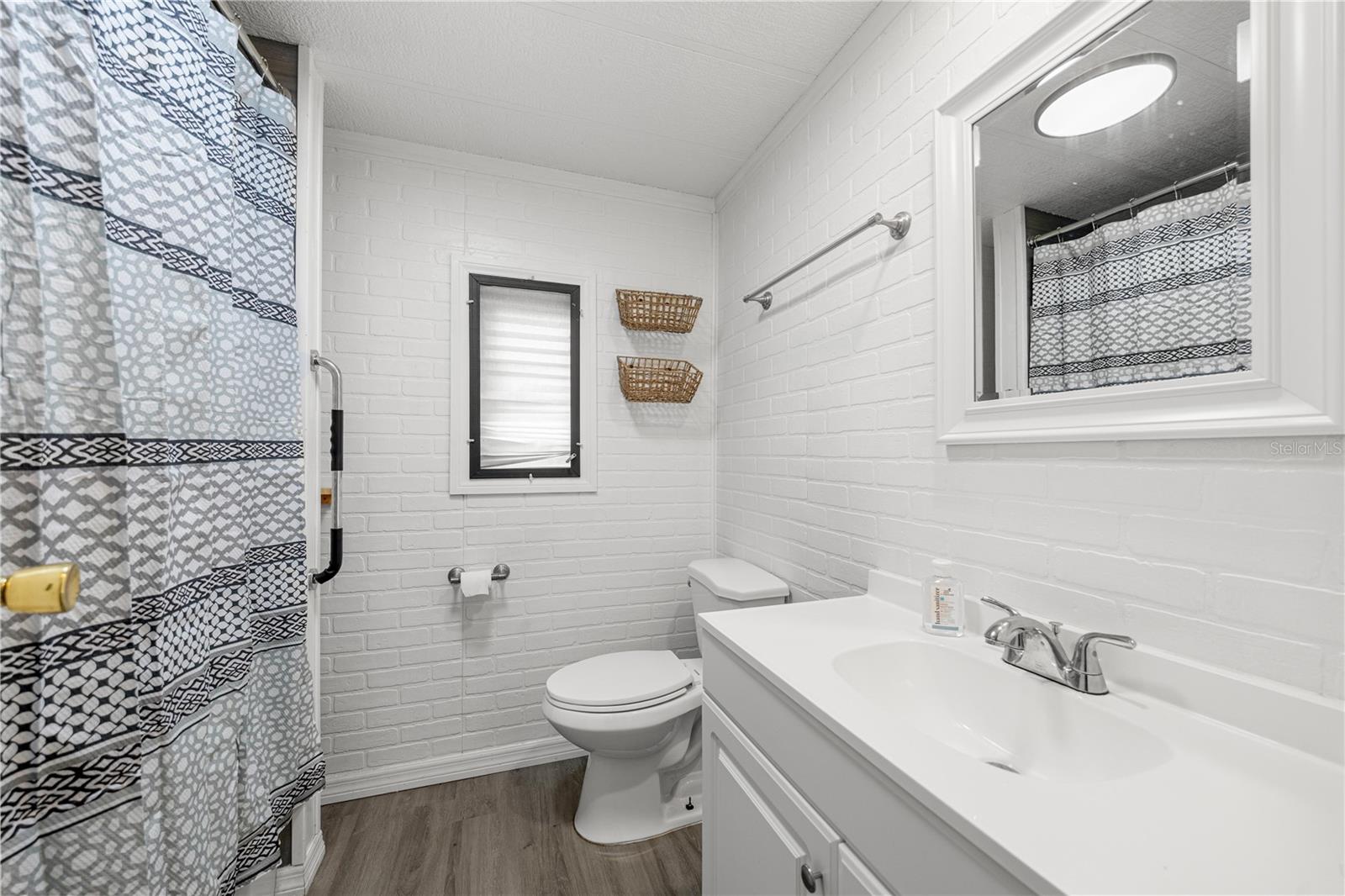 UN 4/THE MDWS - Residential