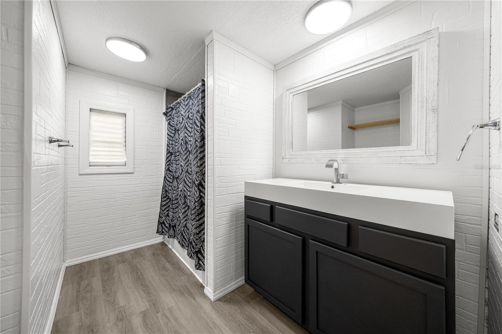 UN 4/THE MDWS - Residential