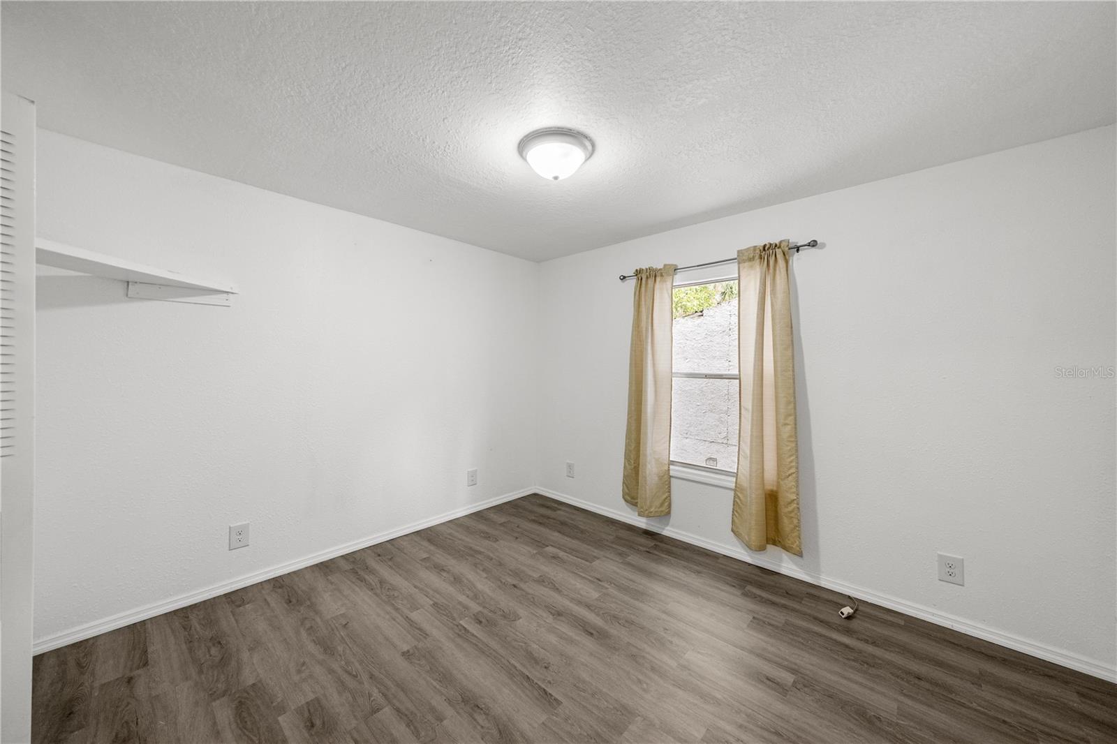 UN 4/THE MDWS - Residential