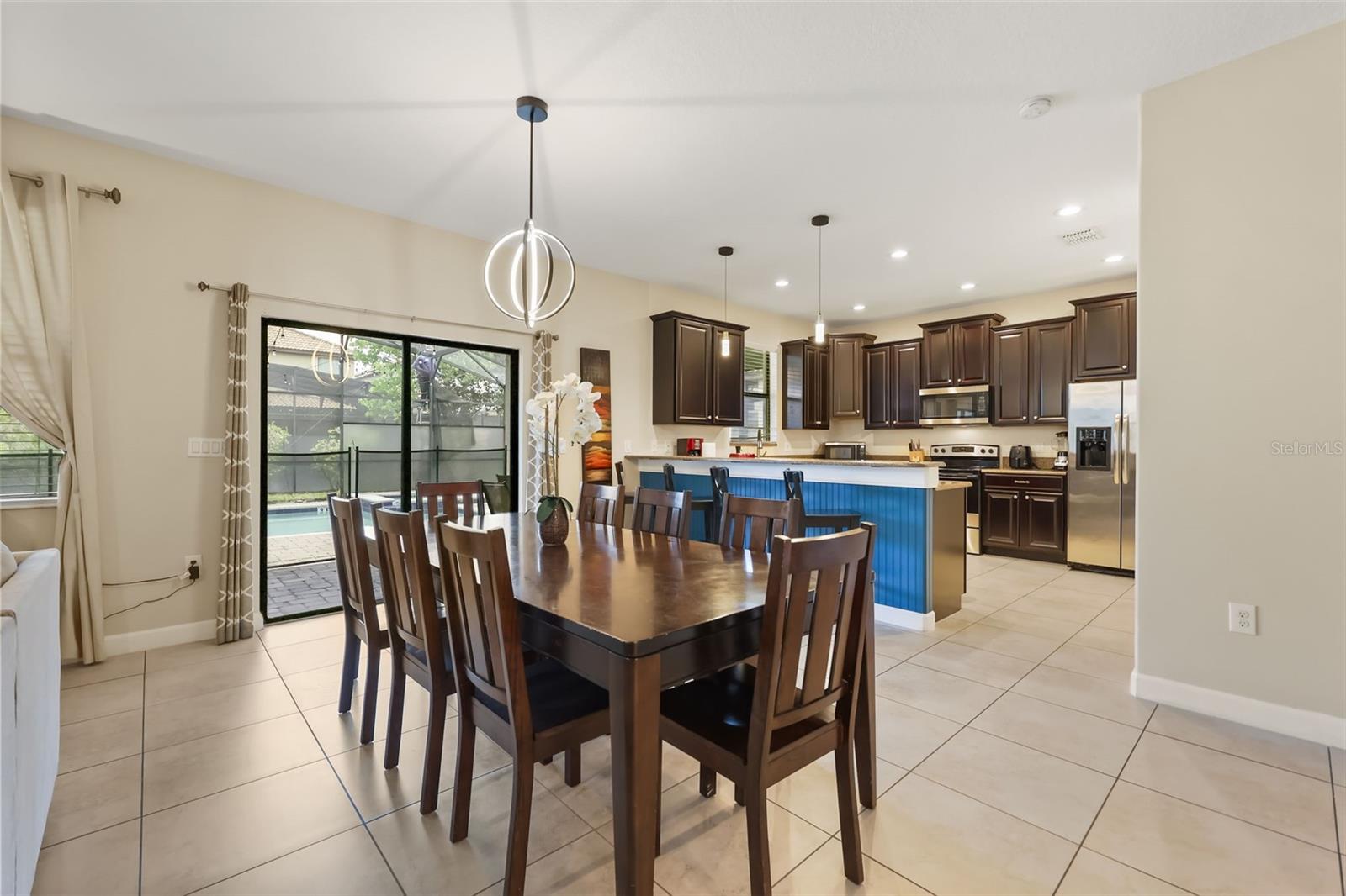 1423 THUNDERBIRD ROAD