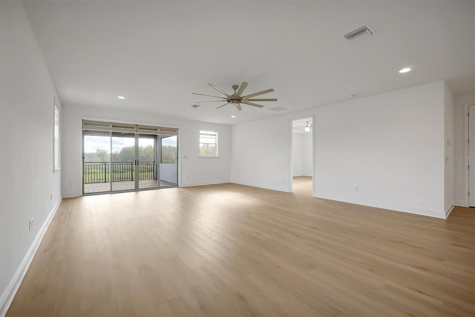 EAGLE CRK VILLAGE I - Residential