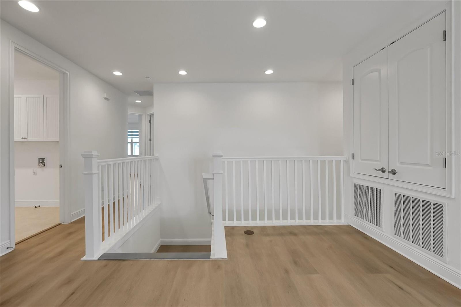 EAGLE CRK VILLAGE I - Residential