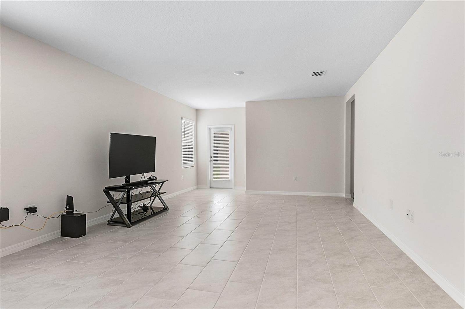 LAKE DEER ESTATES - Residential