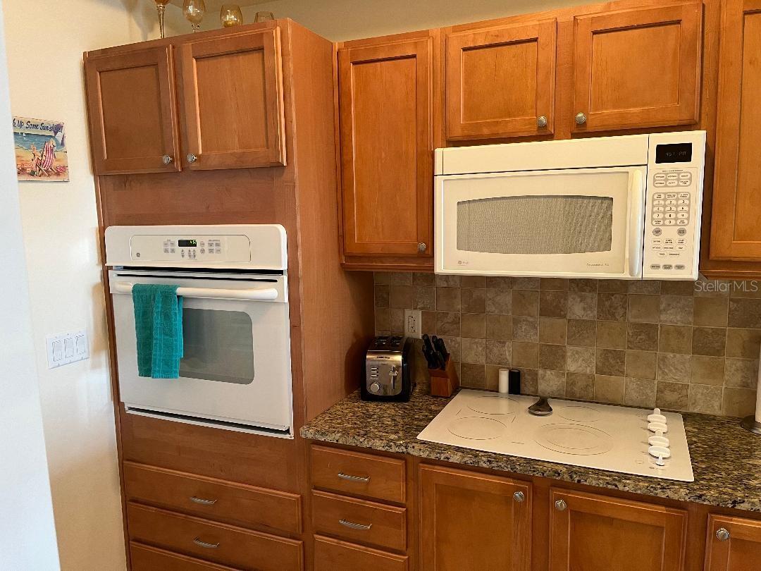 102 YACHT HARBOR DRIVE 375