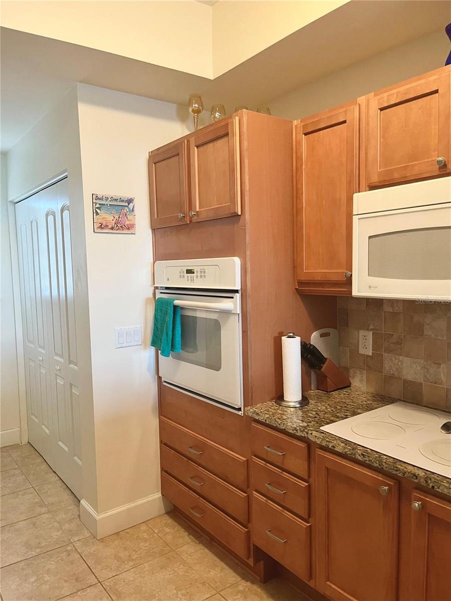 102 YACHT HARBOR DRIVE 375