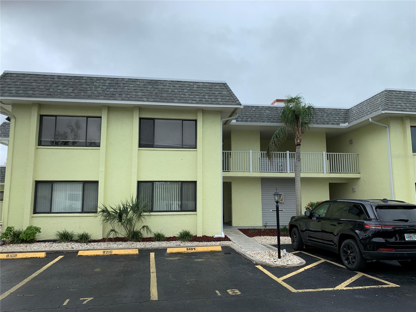 6703 MIDNIGHT PASS ROAD 206