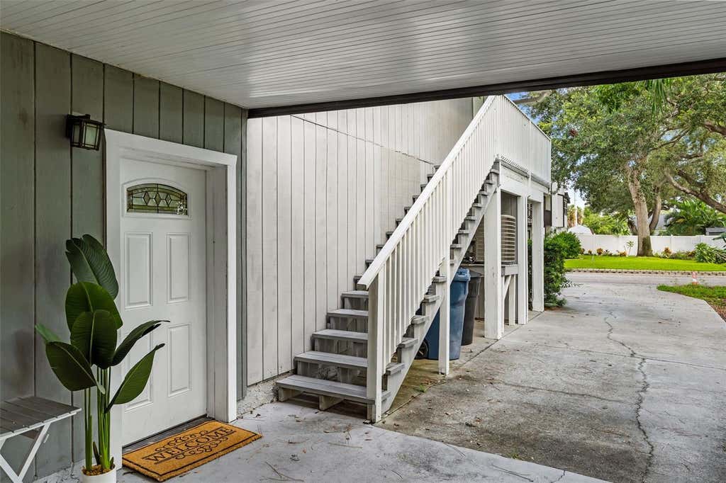 Photo of 138 69th Avenue N, St Petersburg, FL 33702 (MLS # TB8538550)