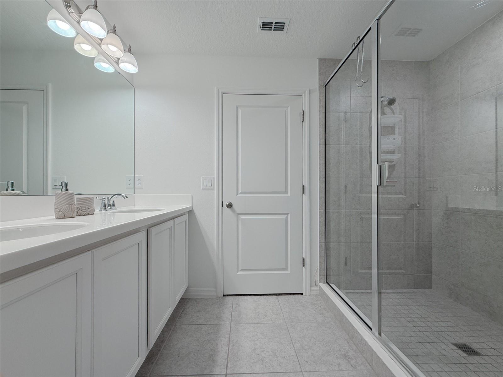 FESTIVAL PH 4 - Residential